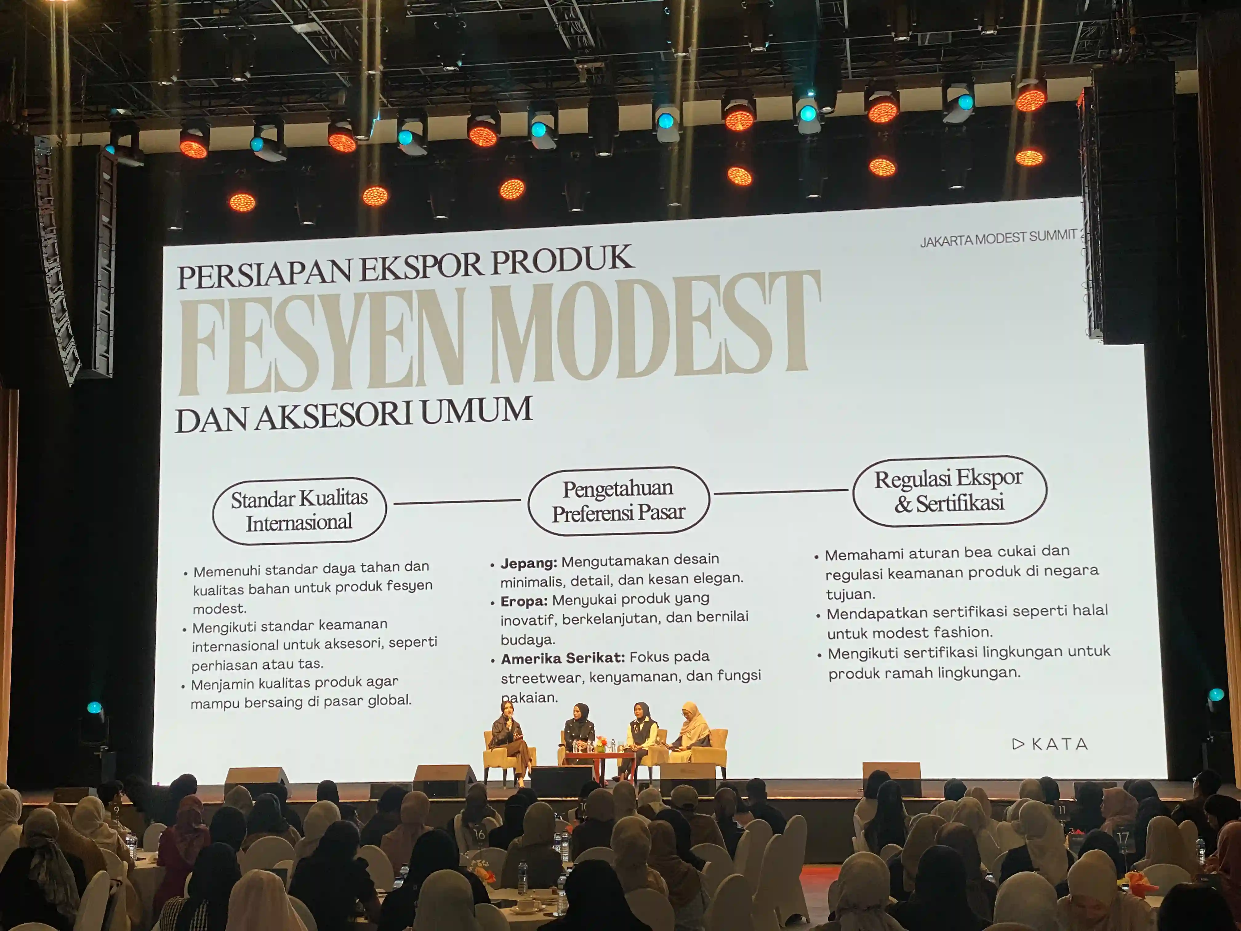 Jakarta Modest Summit 2026 stage screen showing a modest fashion export panel slide
